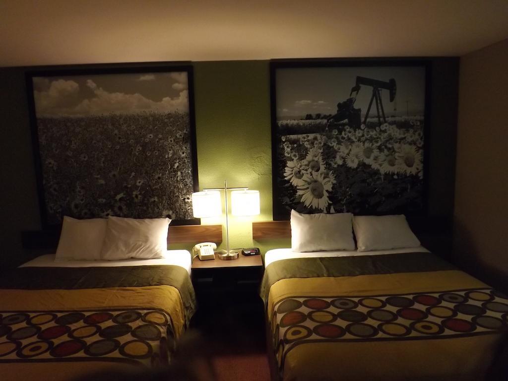 Super 8 By Wyndham Sterling Co Hotel Room photo